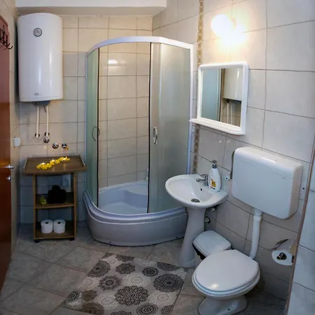 Anthony Appartement Ni